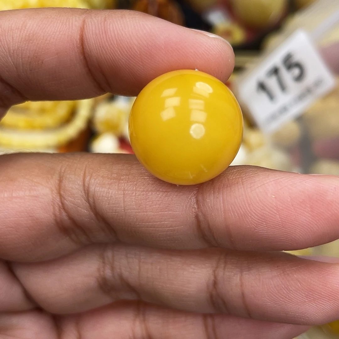 蜜蜡未镶嵌珠宝奇石19.5