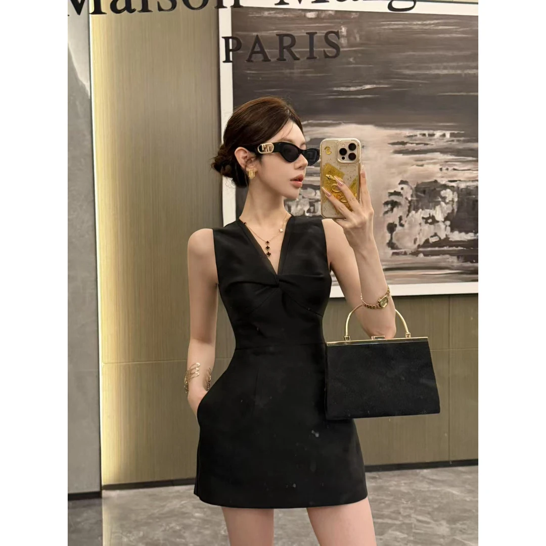 FH粉红PINK丨“时尚达人”设计感小众V领显瘦收腰夏季LWJ25A1Q977