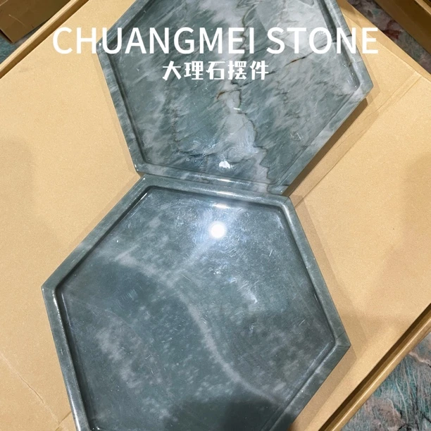 CM814龙纹绿摆件一组