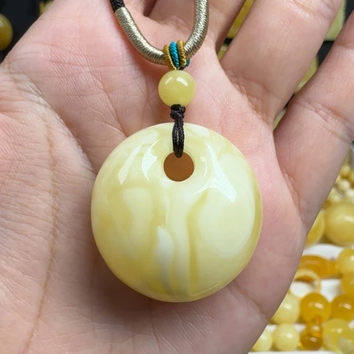 蜜蜡未镶嵌珠宝奇石