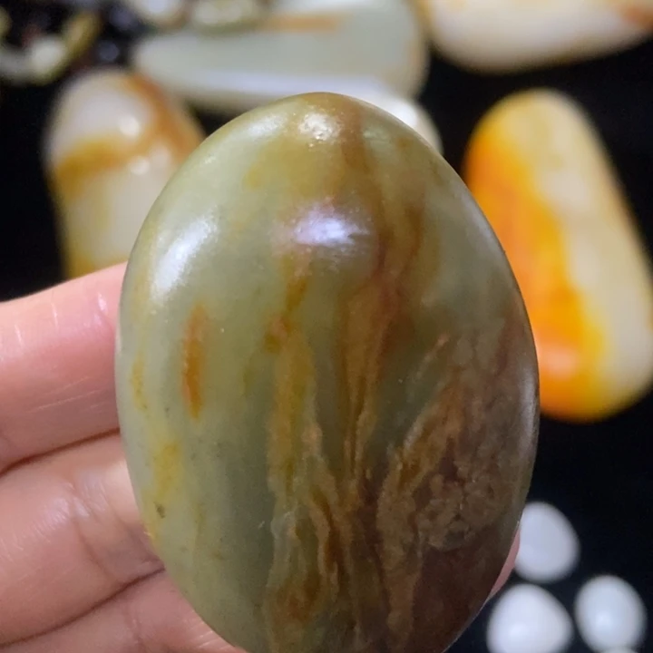 和田玉（糖玉）未镶嵌挂件