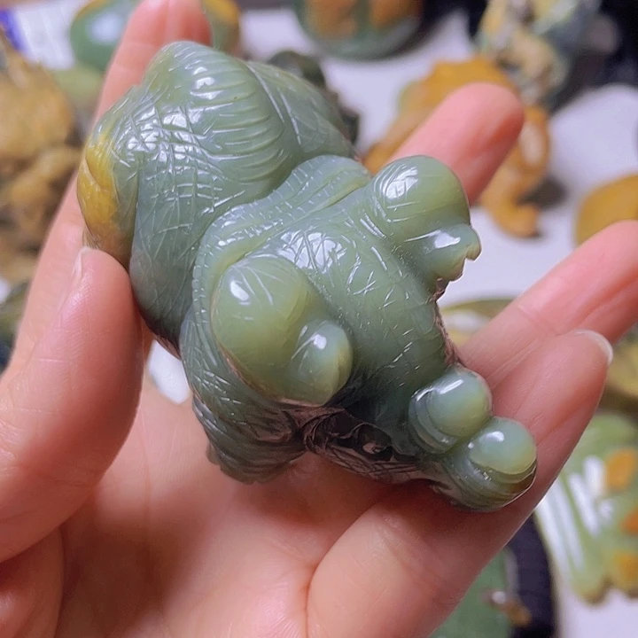 和田玉手把件未镶嵌花***挖