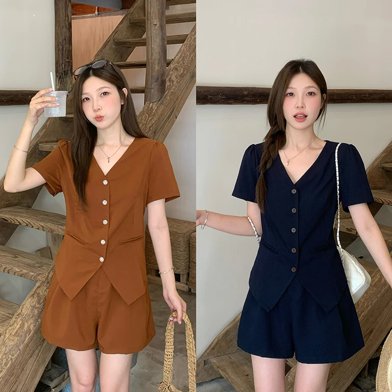 Q夏装新款胖mm大码女休闲v领不规则正肩小衫上衣短裤套装22635