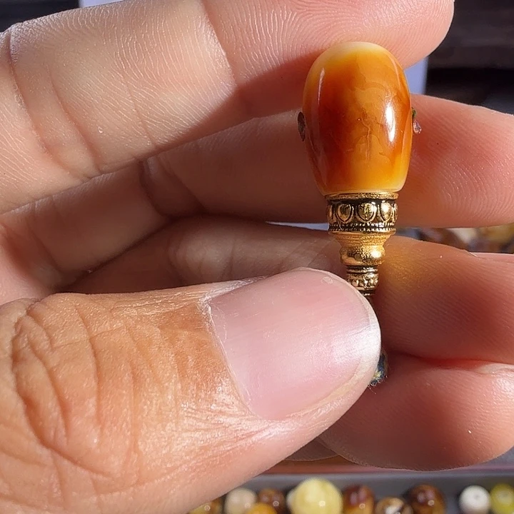 金***子琥珀未镶嵌珠宝奇石琥珀