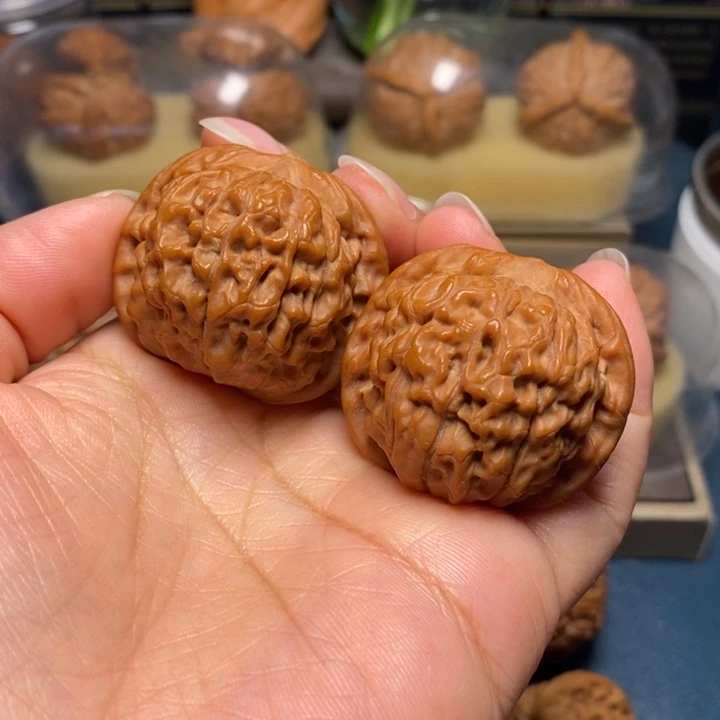 【闪购商品】把件文玩核桃莲花