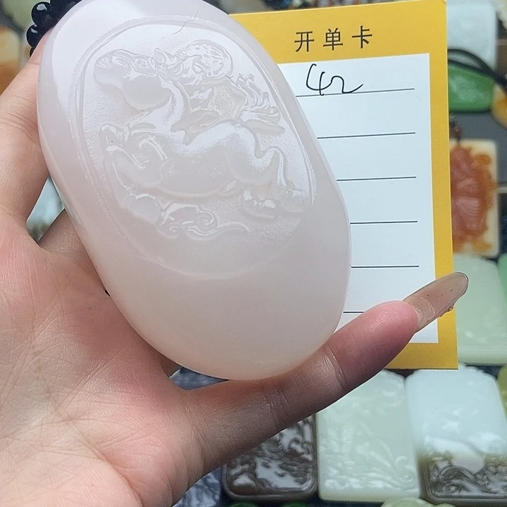 颈饰未镶嵌和田玉
