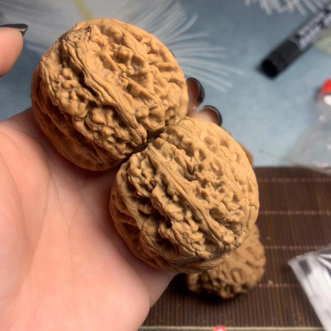 【闪购商品】文玩核桃吊坠啊**贴粗筋