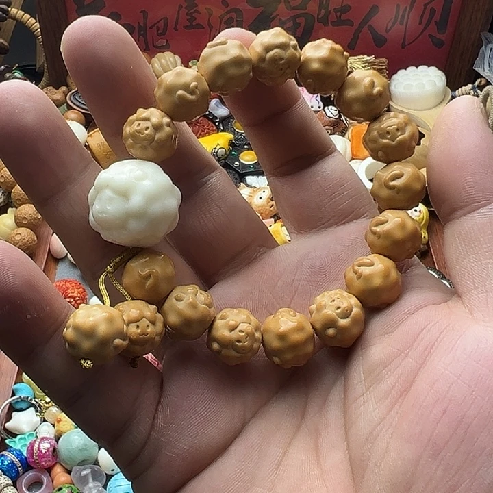 非金属全品猴头绵羊手链