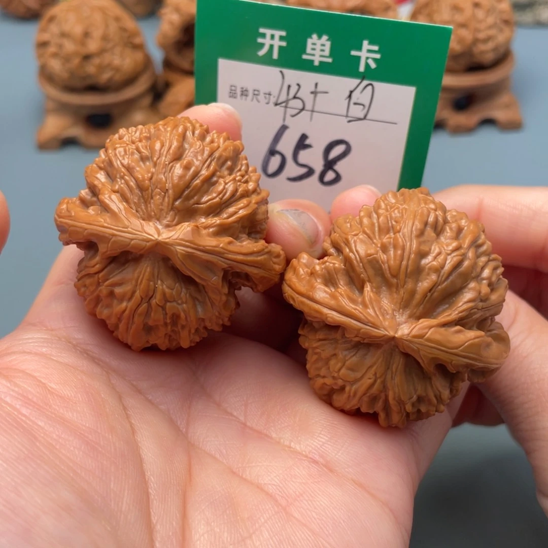 吊坠桃核文玩核桃