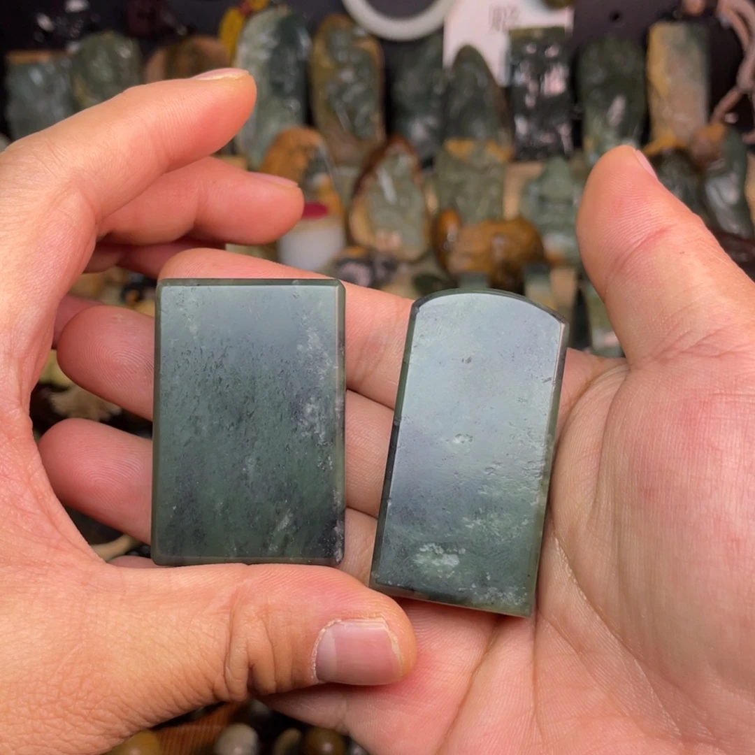 岫岩河磨玉（透闪石质玉）未镶嵌颈饰自选一个