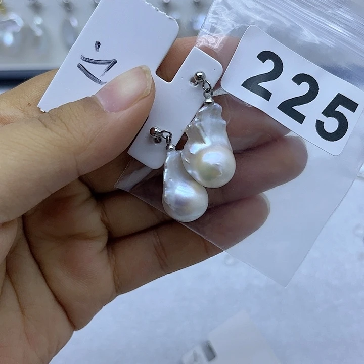 淡水珍珠银S925镶嵌颈饰