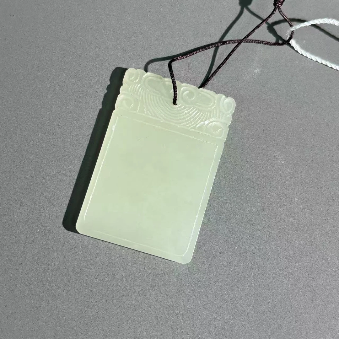 清代和田玉无事牌LM