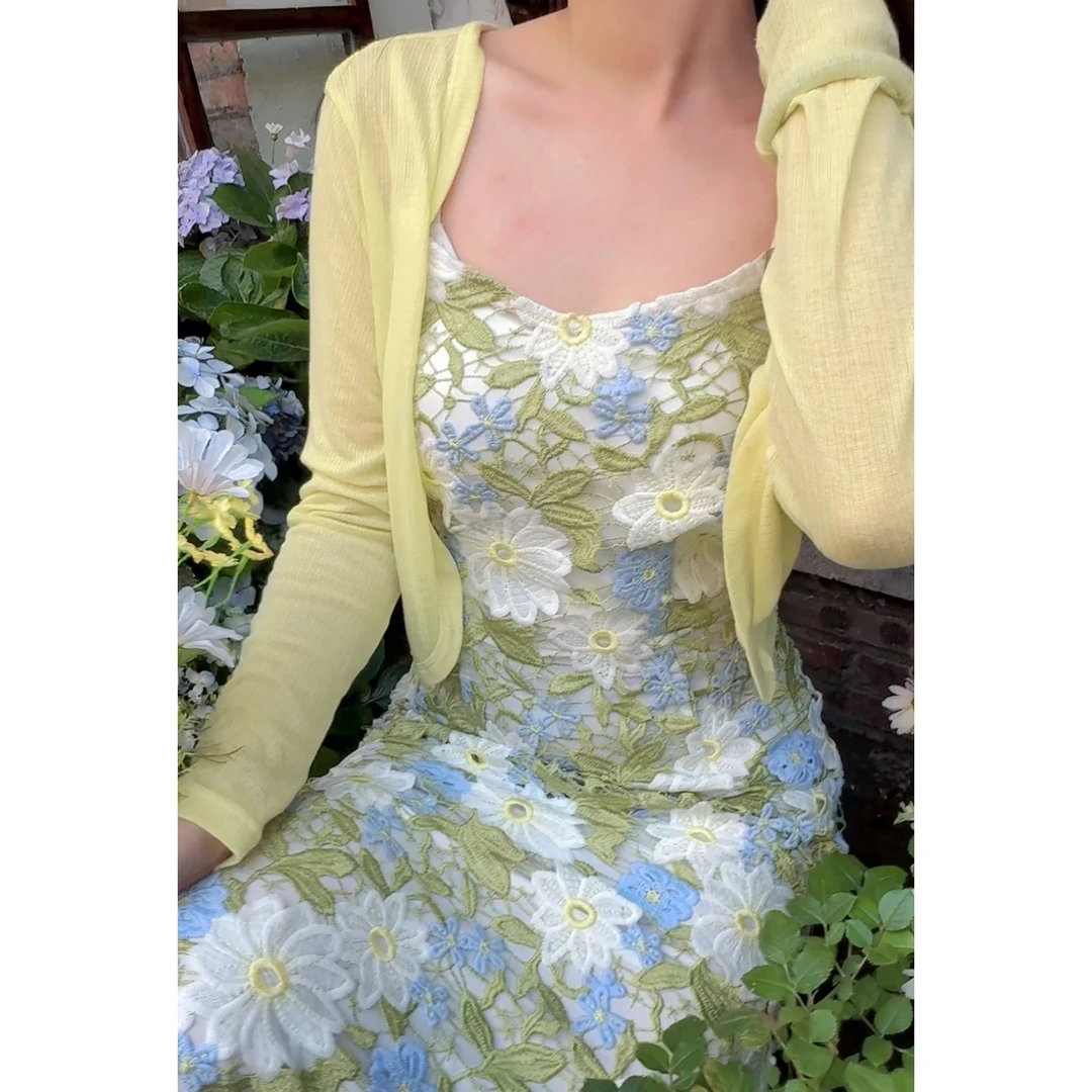 肆意【春日来信】春季新款气质显瘦显白水溶蕾丝绿色镂空吊带裙