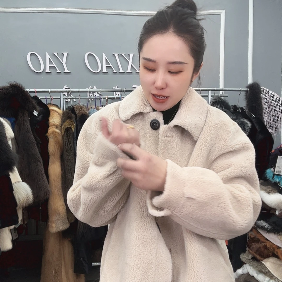 姚小妖家高端皮草