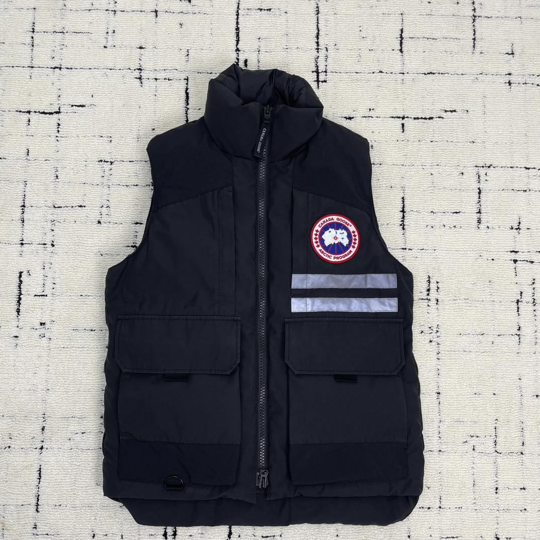 99新 CANADA GOOSE 加拿大鹅Duncan男款S码防风多口袋马甲1332