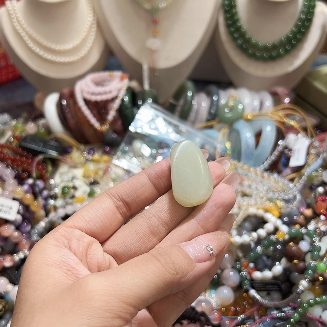 颈饰未镶嵌和田玉快**情