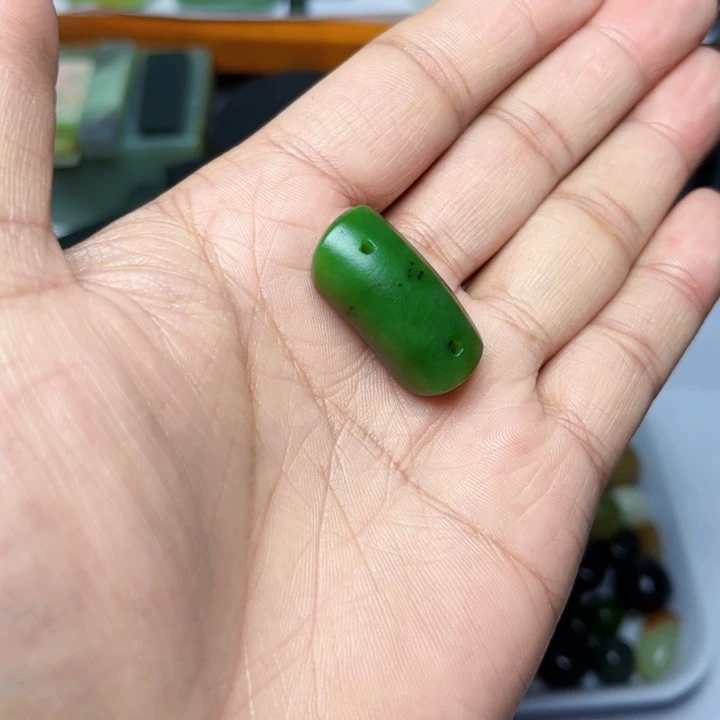 未镶嵌和田玉珠宝半成品