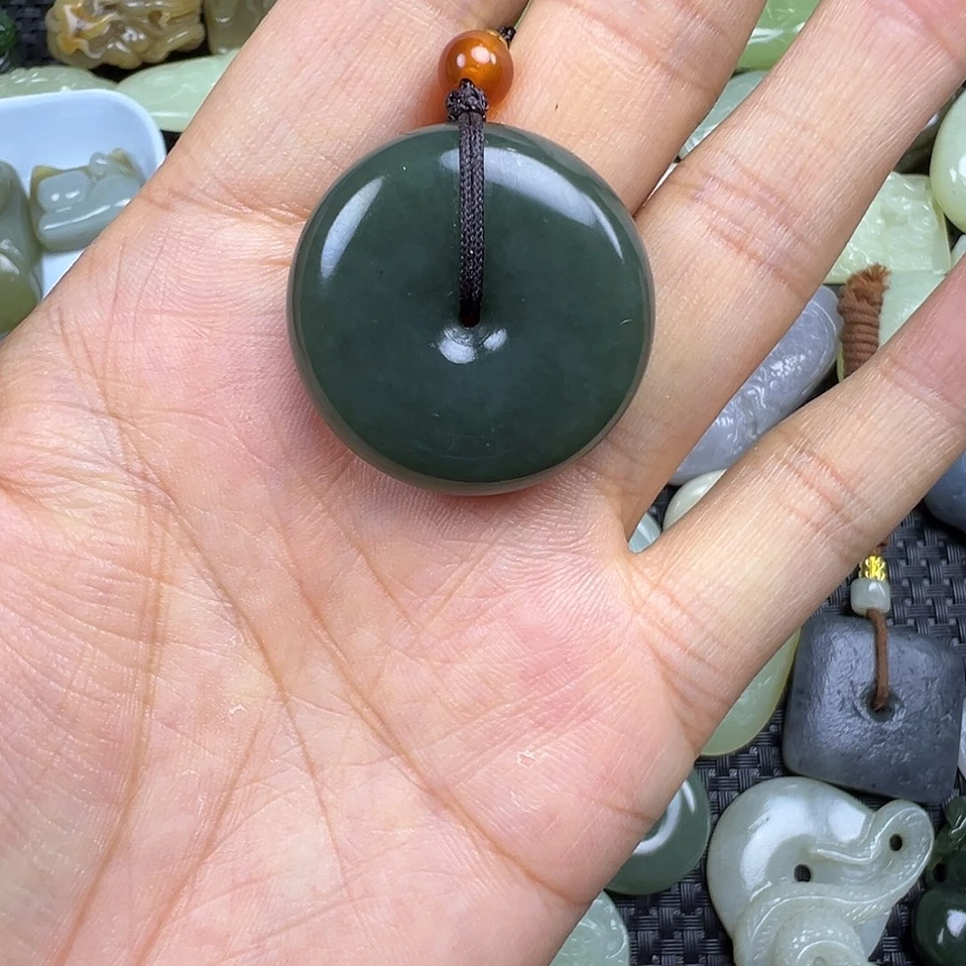 和田玉未镶嵌颈饰卡30