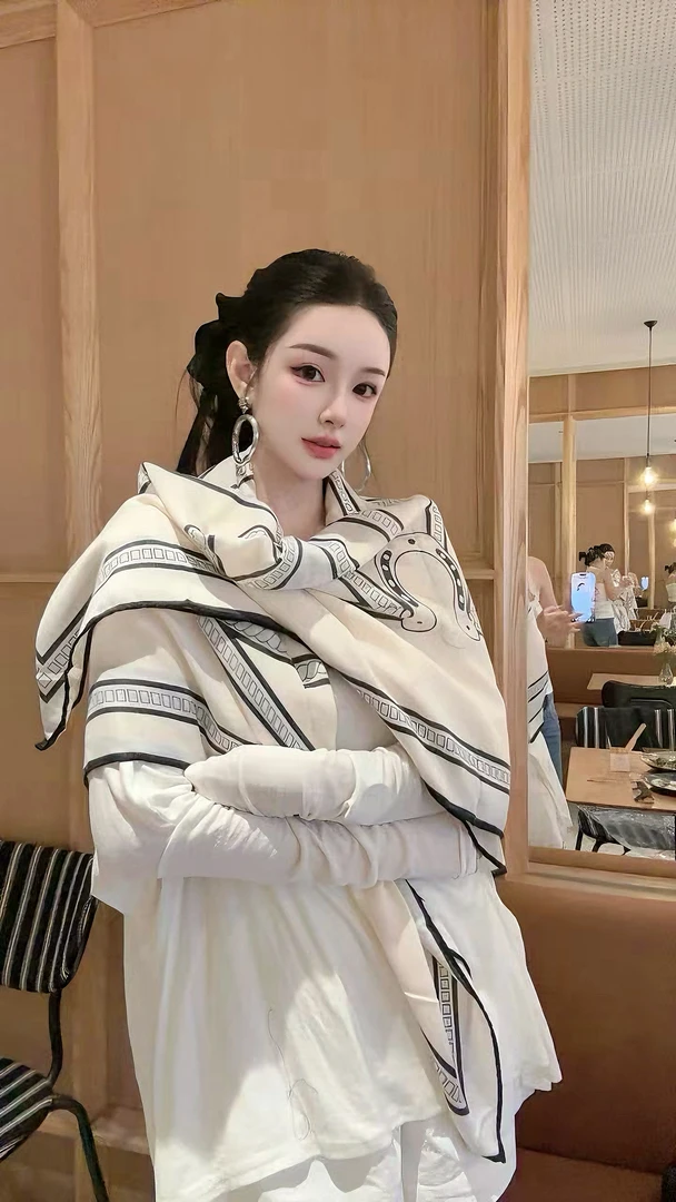 小白自留 法式披肩。四季可配 百搭气质