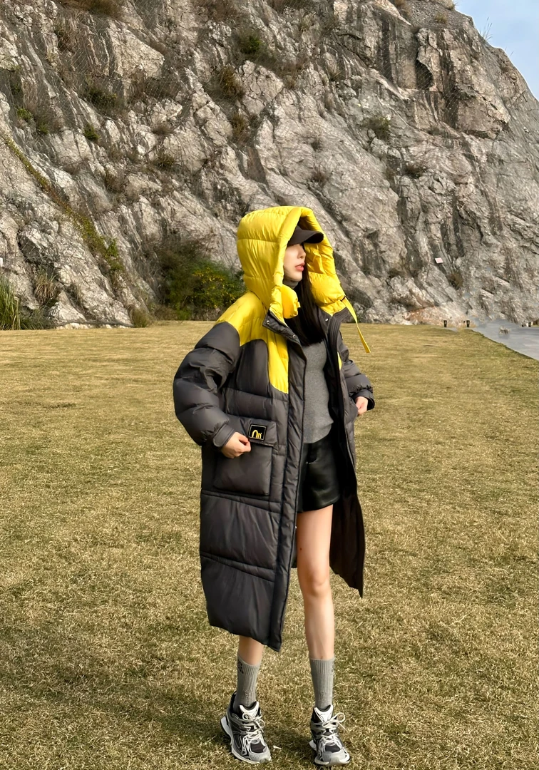 2024年新款休闲韩版羽绒服女简约时尚大长款羽绒服保暖外套