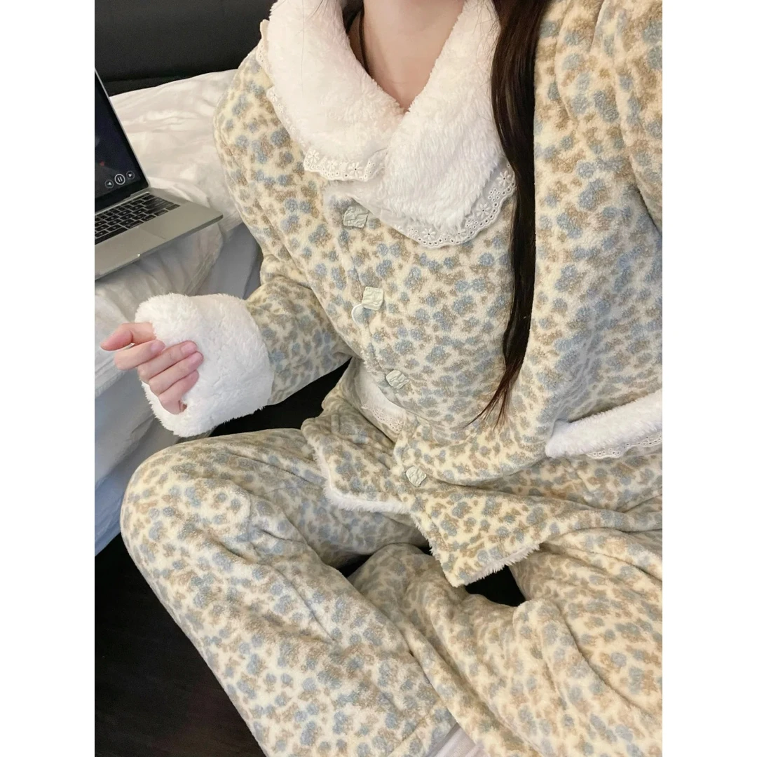 韩版甜美简约碎花睡衣女冬季新款毛绒包边保暖家居服套装可外穿