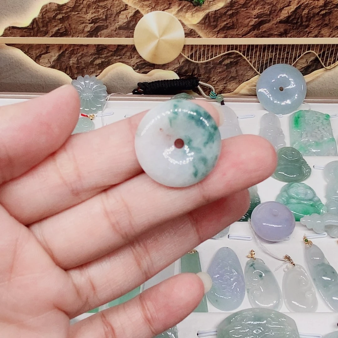颈饰未镶嵌翡翠1