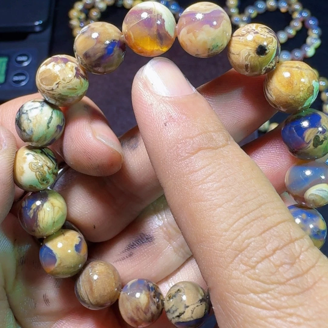 琥珀未镶嵌裸石琥珀