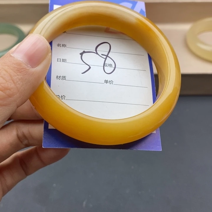 石英质玉未镶嵌手镯