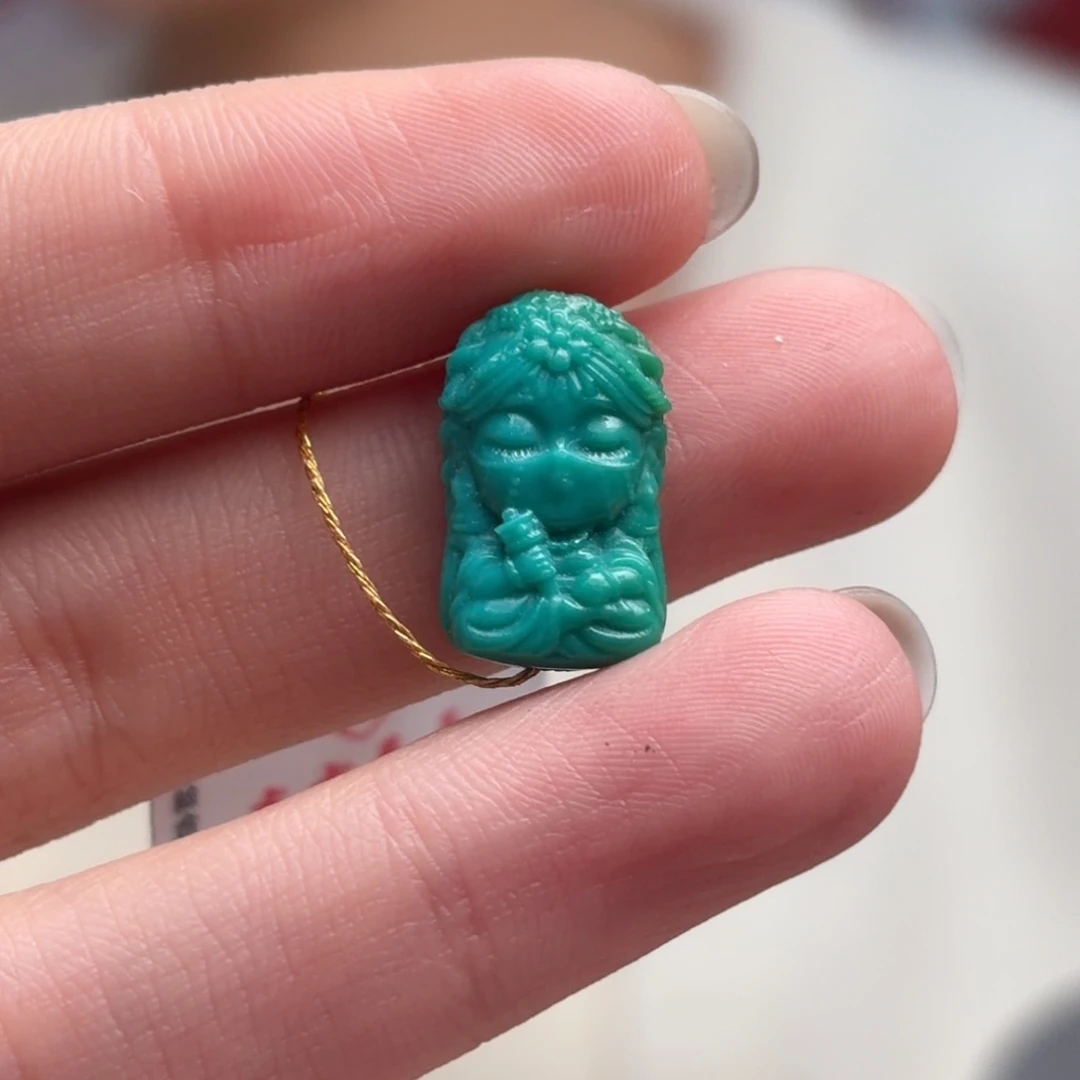 绿松石未镶嵌颈饰