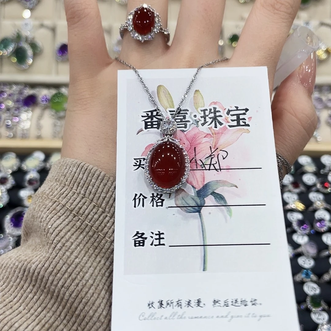 小***y蛇纹石玉银S925镶嵌颈饰吊坠