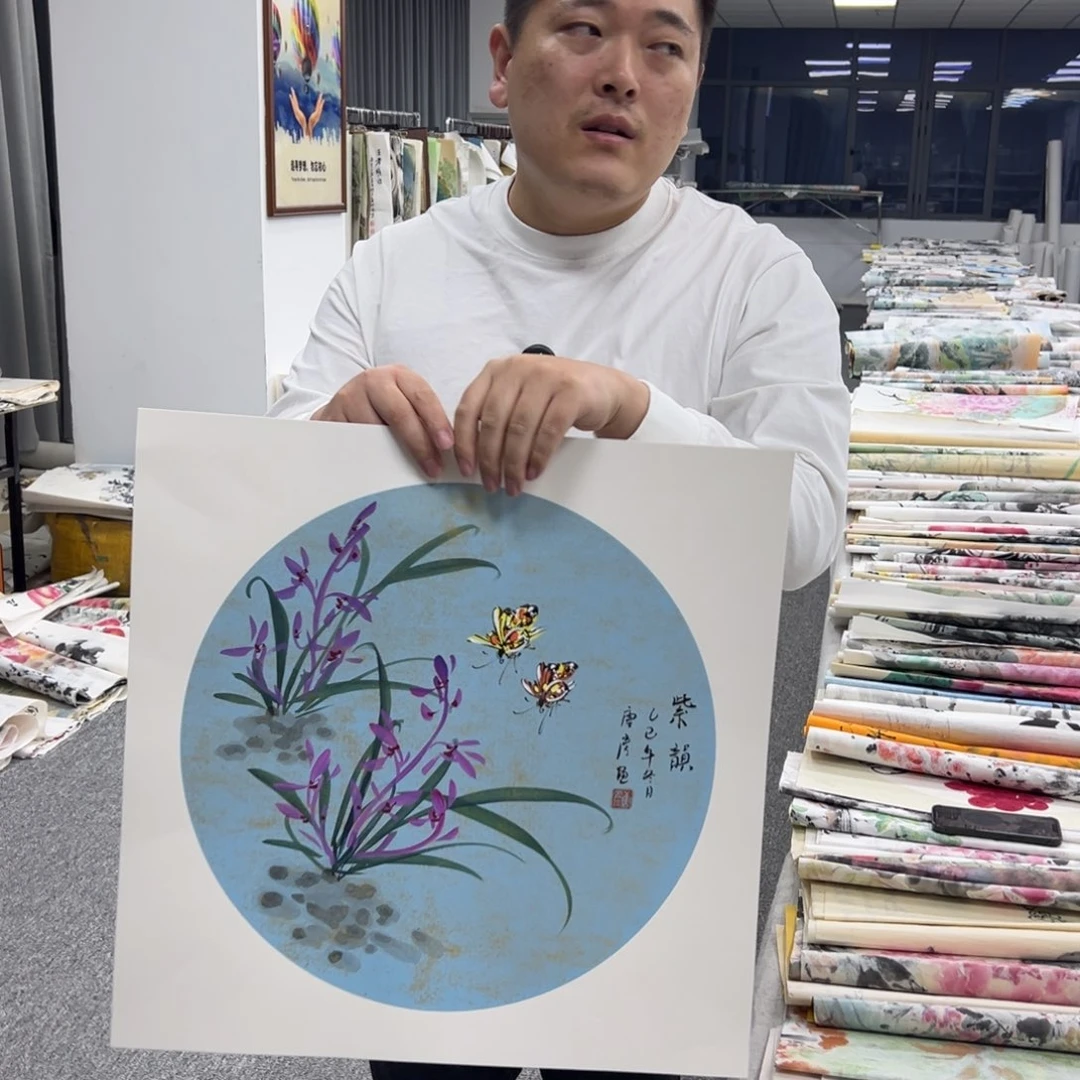 国画卖字画的小老板