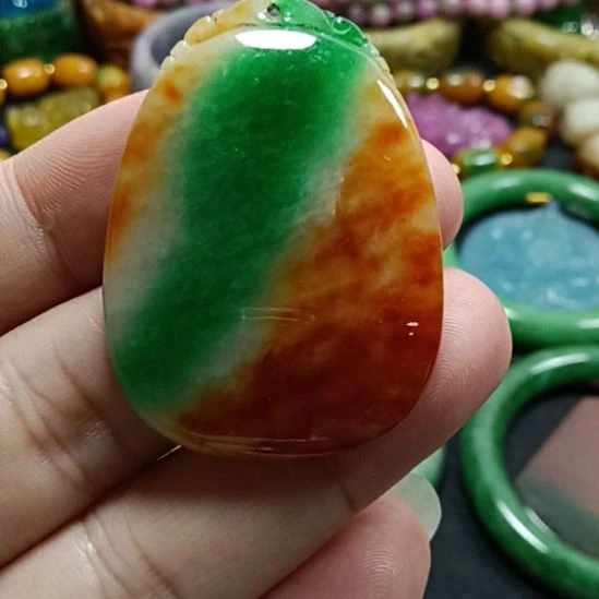 翡翠未镶嵌挂件翡翠