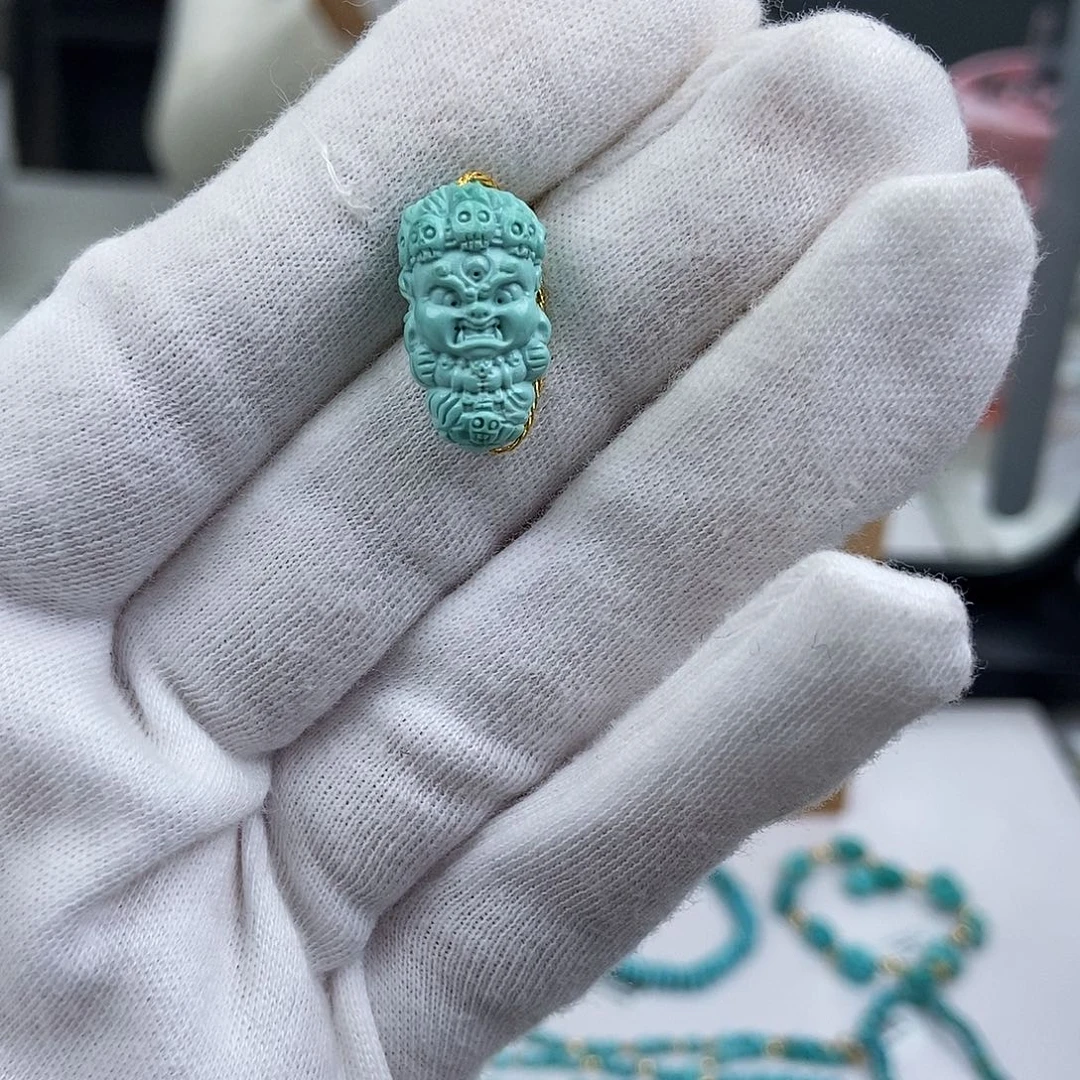 绿松石未镶嵌珠宝奇石