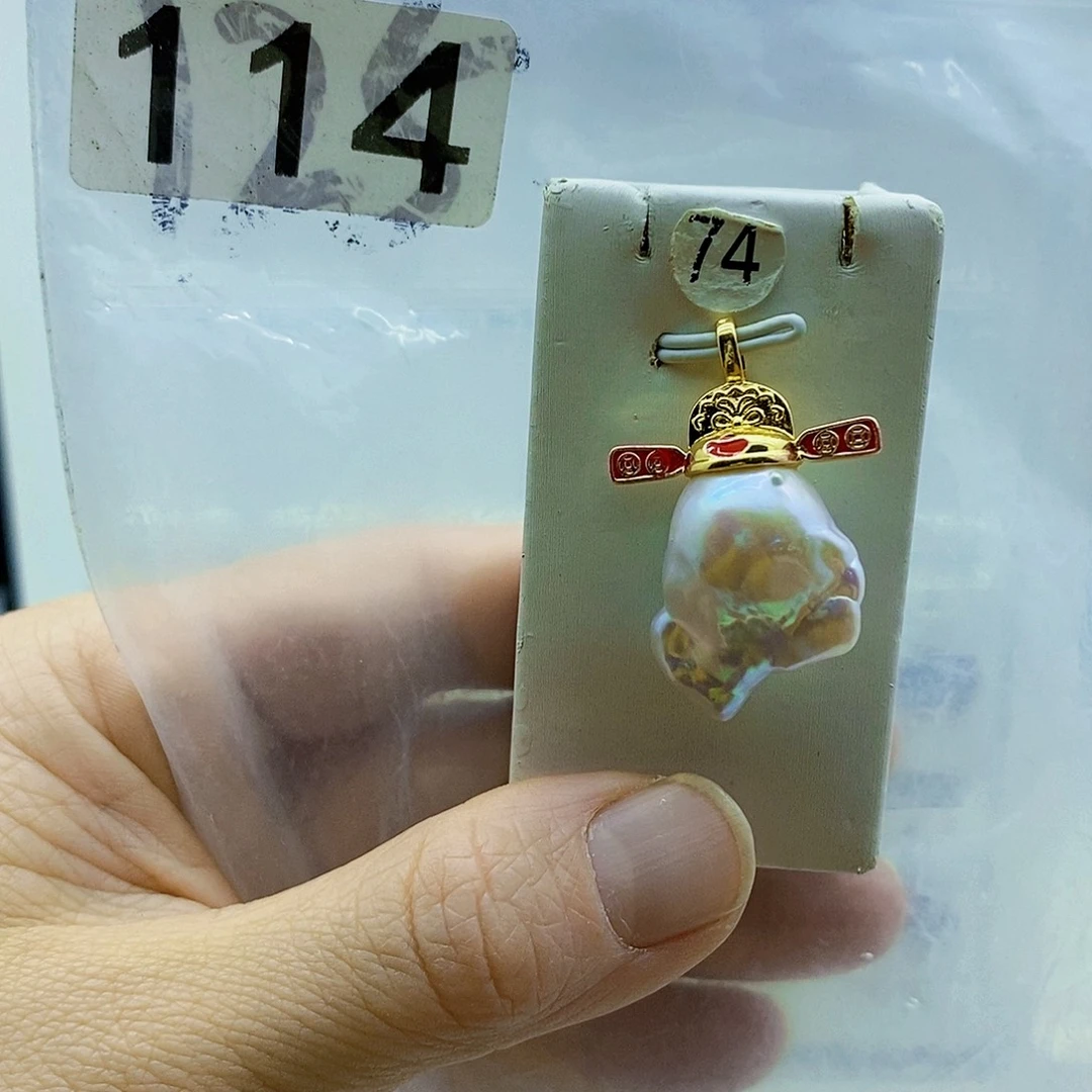 淡水珍珠18K金镶嵌颈饰