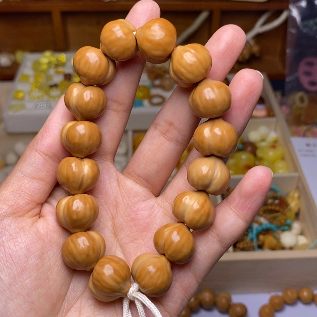 吊坠猴头核桃屁桃16