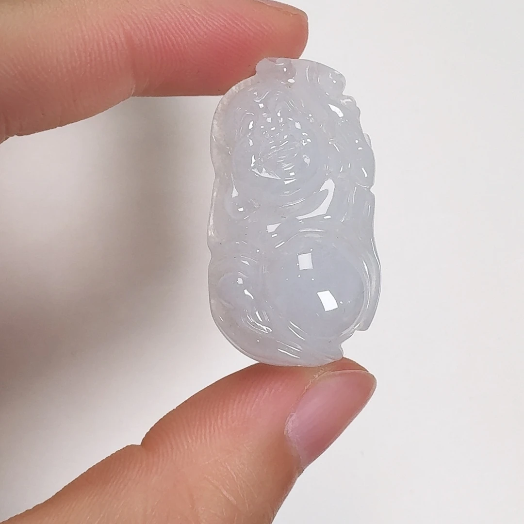 翡翠颈饰未镶嵌佛公