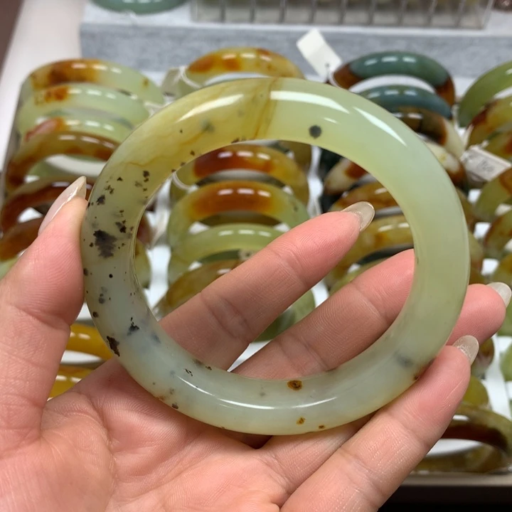 未镶嵌蛇纹石玉手镯