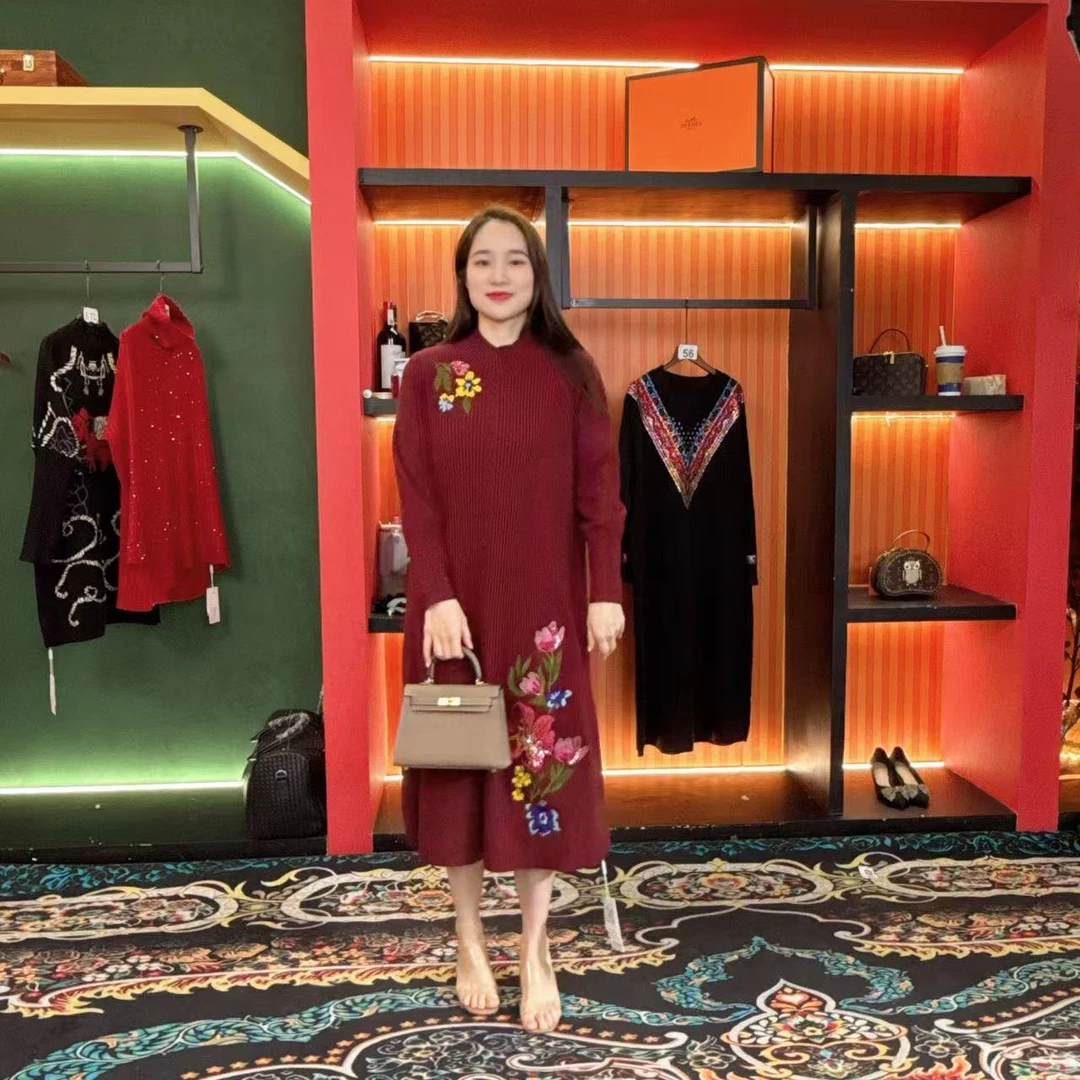 413多金大码气质减龄秋冬季女装设计感连衣裙女