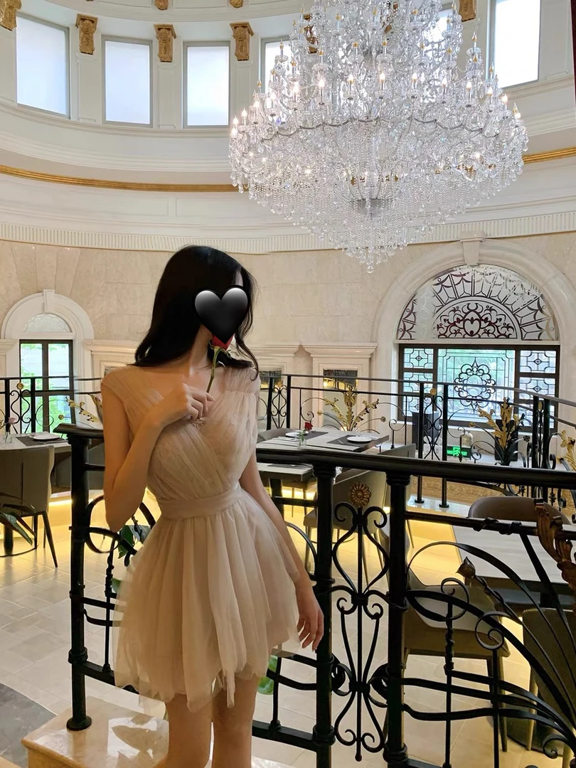 芭蕾舞曲 网纱蓬蓬连衣裙女纯欲收腰显瘦无袖交叉肩带V领背心裙