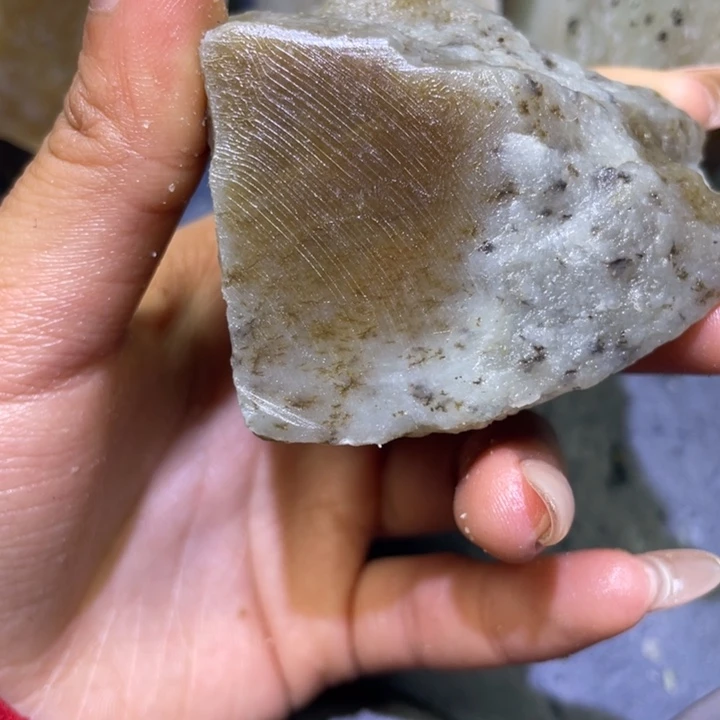 和田玉未镶嵌珠宝半成品