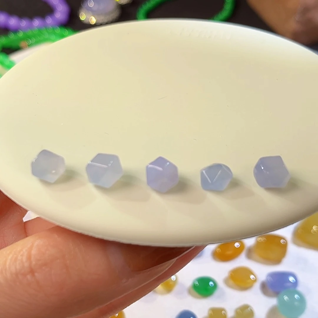 定制翡翠未镶嵌 毛货抛光定制 多样性发货