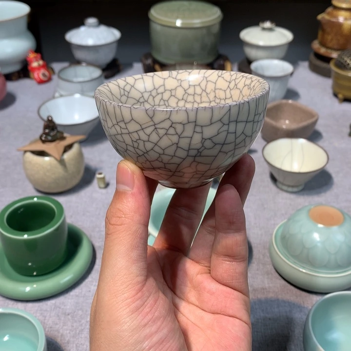 龙泉青瓷哥窑茶碗