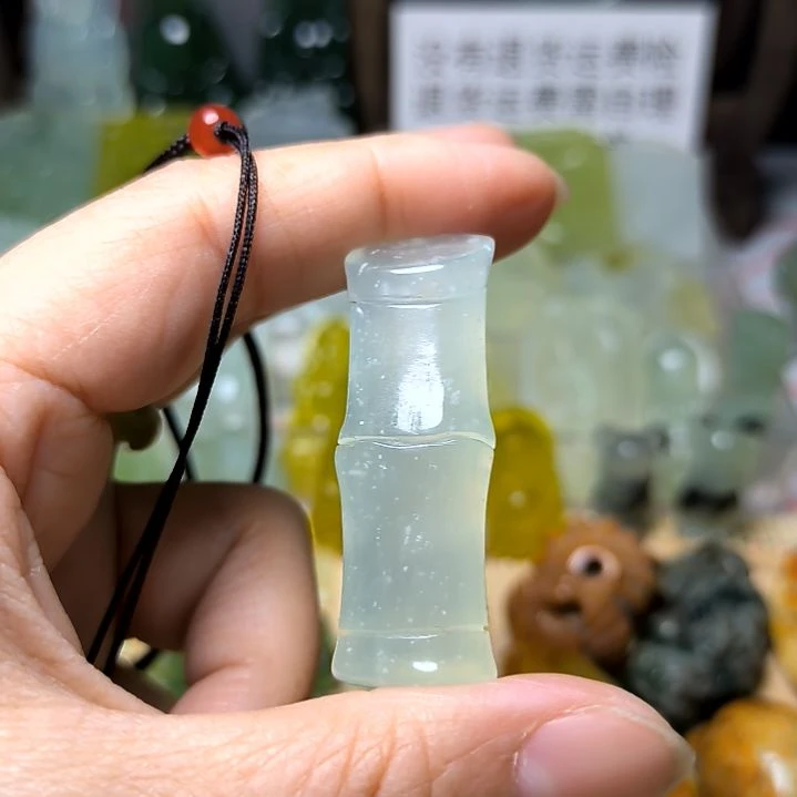 岫玉吊坠(不含链)未镶嵌田*