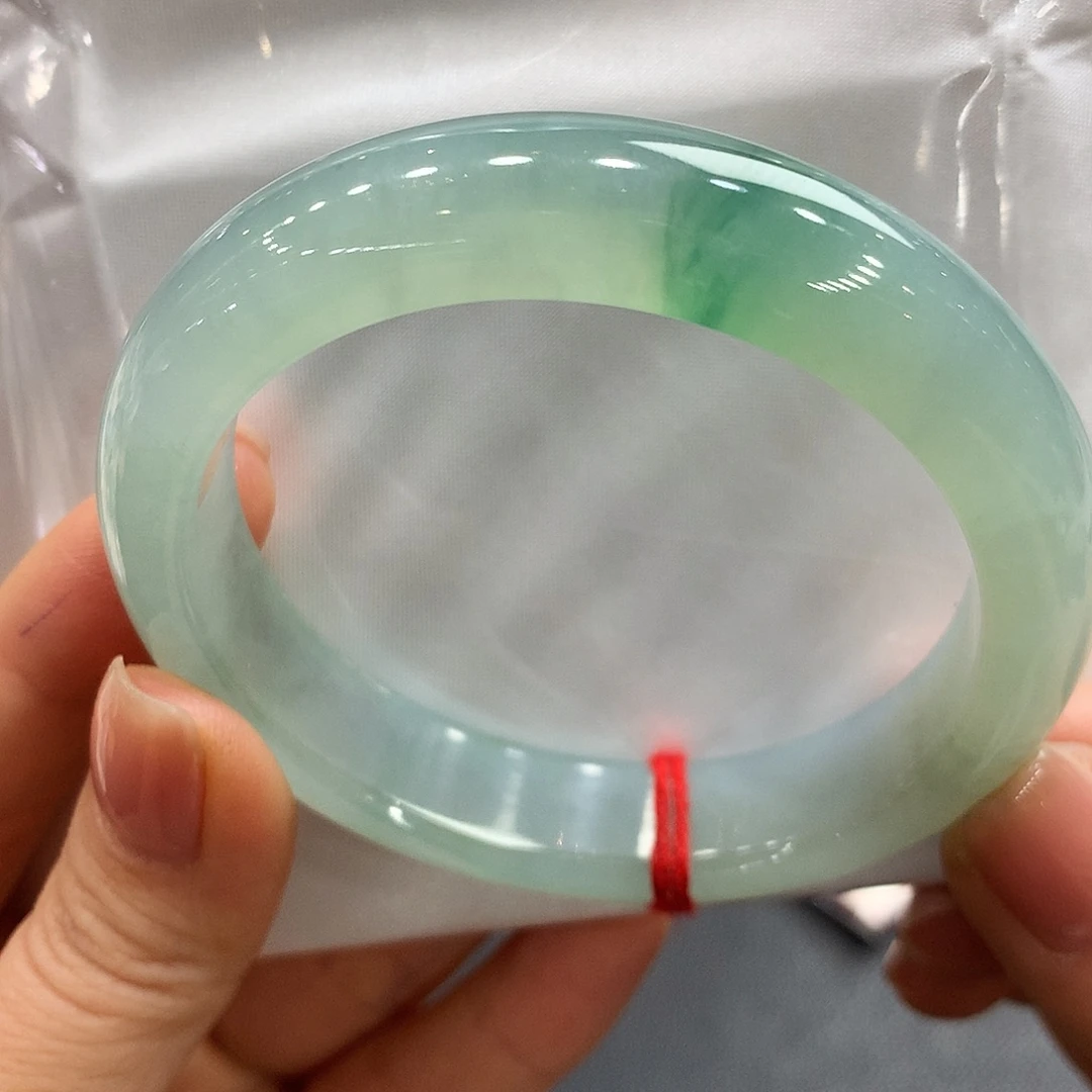 翡翠未镶嵌手镯强推58正圈两天鉴赏