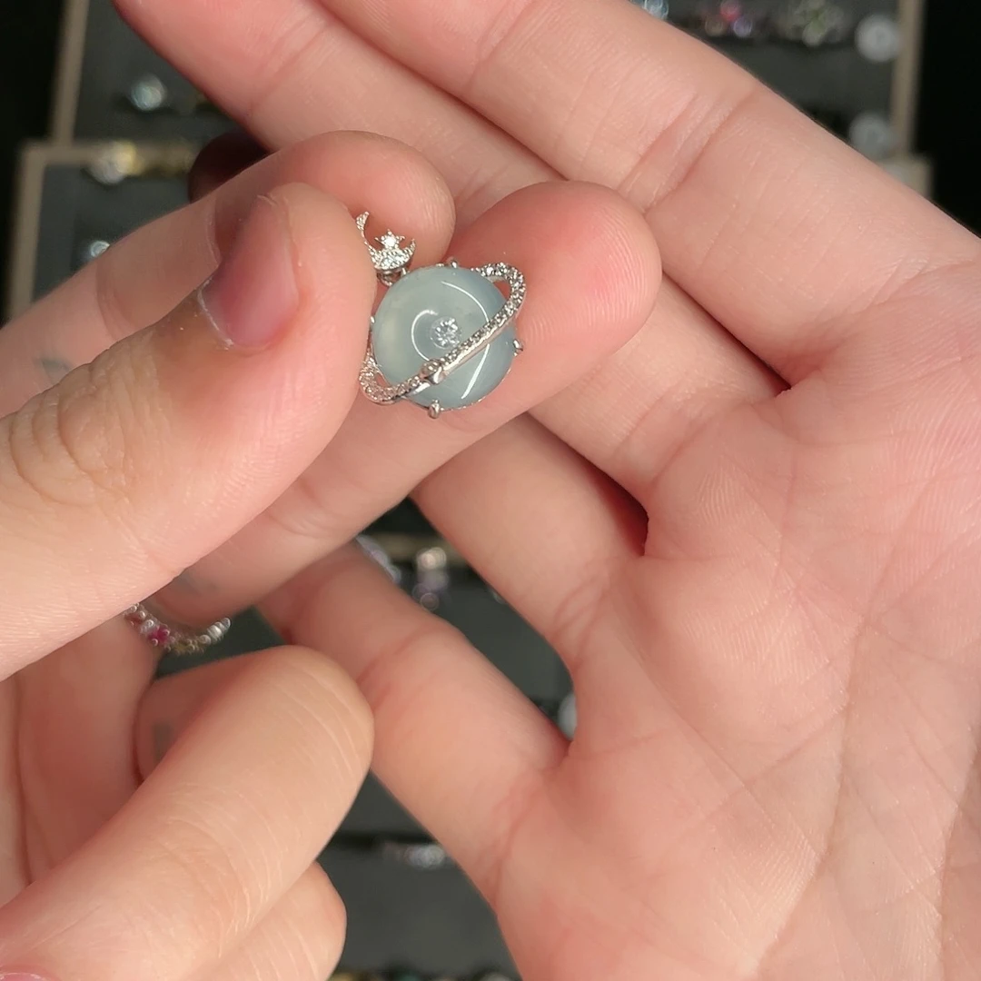 翡翠吊坠(赠链)银S925镶嵌暴***.拍两份