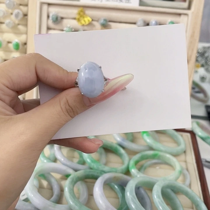 翡翠未镶嵌颈饰天然翡翠Ａ货
