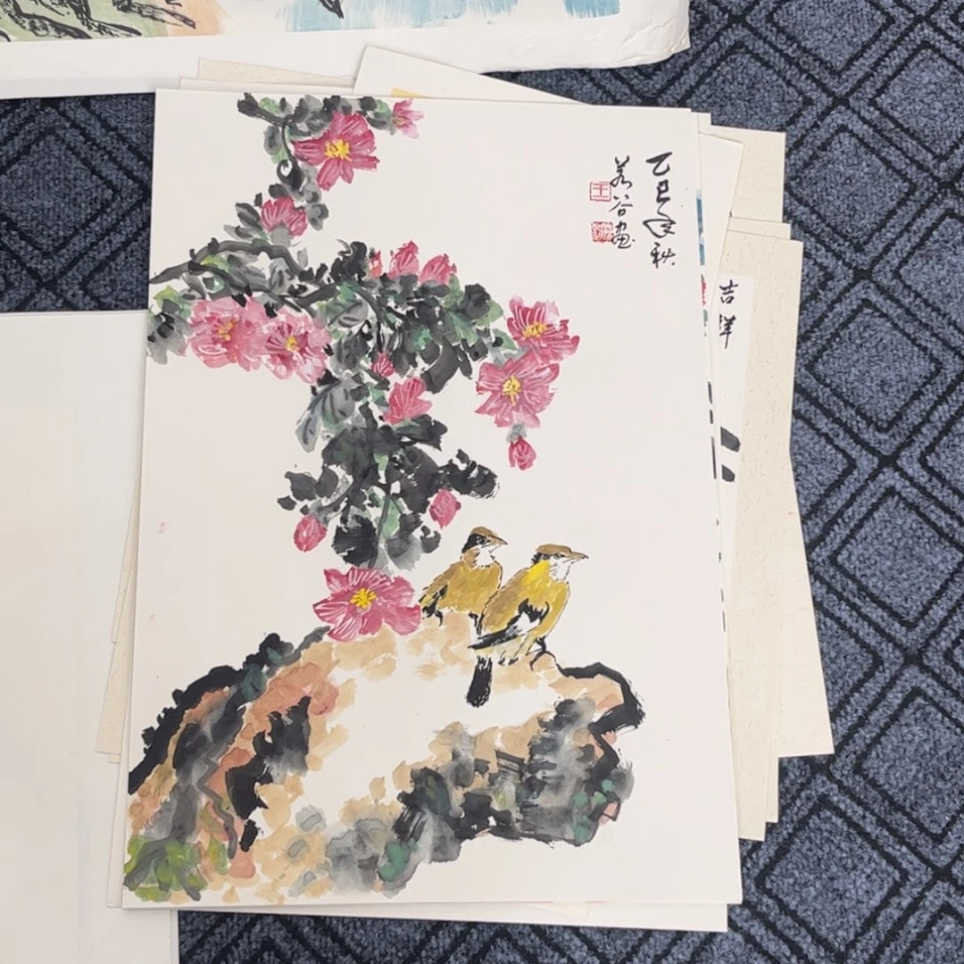 国画若谷老师四尺三开花鸟琪