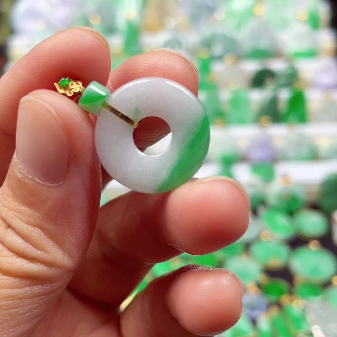 吊坠(不含链)18K金镶嵌翡翠