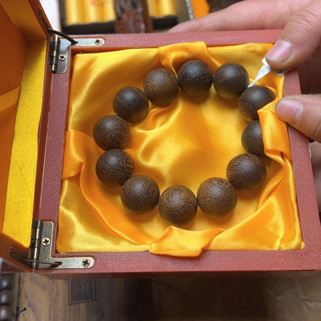 大叶紫檀（黑酸枝木类）