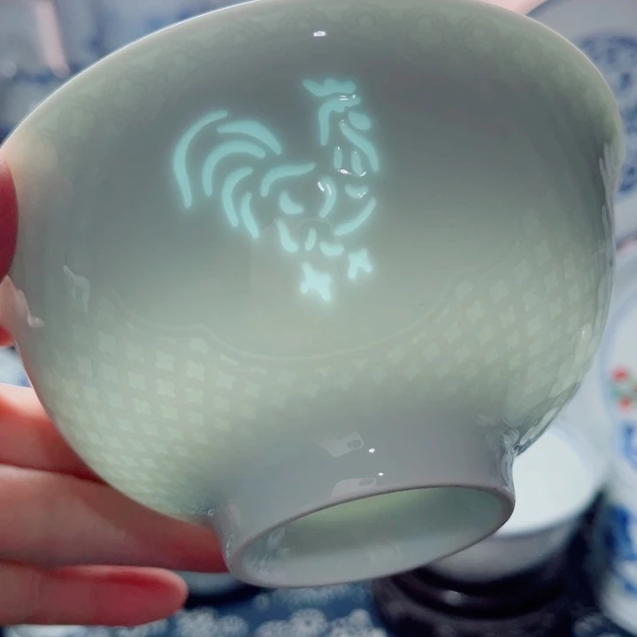 青花玲珑5寸饭碗生肖。鸡